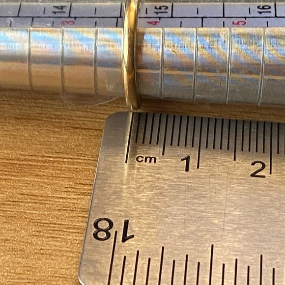 Elegant 14K Yellow Gold Women's Ring - size 4 & over 2.2 g - Picture 7 of 9